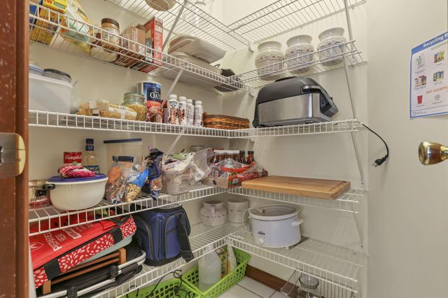 9522 Timberbank Circle NW, Pickerington, OH 43147