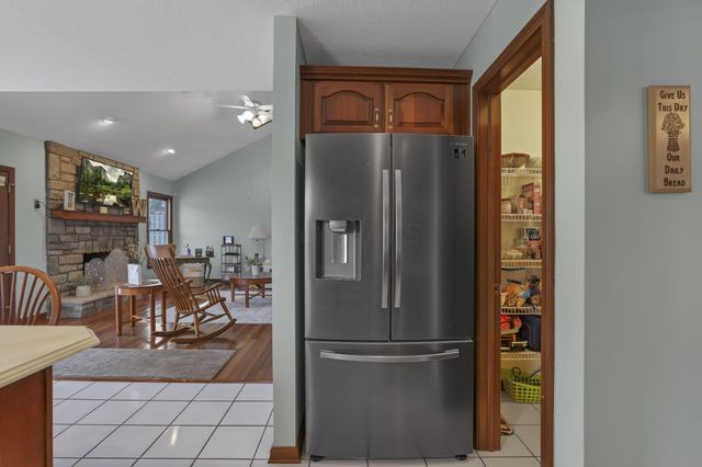 9522 Timberbank Circle NW, Pickerington, OH 43147