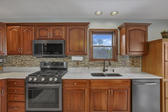 9522 Timberbank Circle NW, Pickerington, OH 43147