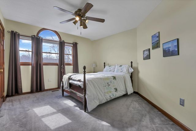 9522 Timberbank Circle NW, Pickerington, OH 43147