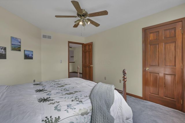 9522 Timberbank Circle NW, Pickerington, OH 43147