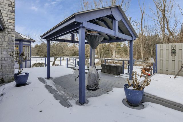 9522 Timberbank Circle NW, Pickerington, OH 43147