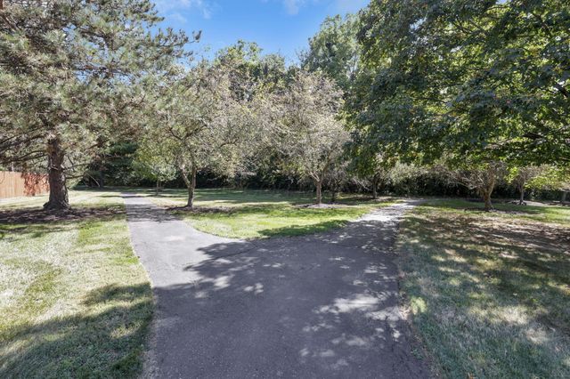 9522 Timberbank Circle NW, Pickerington, OH 43147