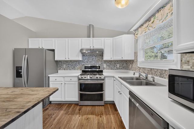 979 Rhyners LANE, Twin Lakes, WI 53181