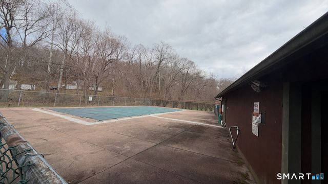 81 Cliffside Drive A, Manchester, CT 06042