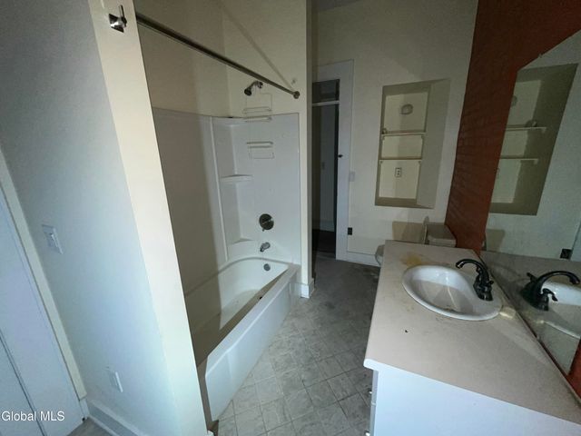 369 Madison Avenue, Albany, NY 12210