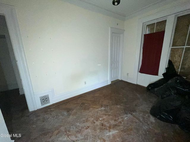 369 Madison Avenue, Albany, NY 12210