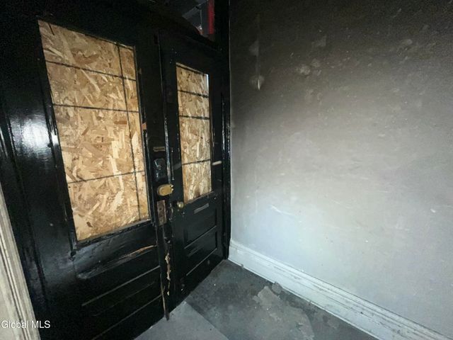 369 Madison Avenue, Albany, NY 12210