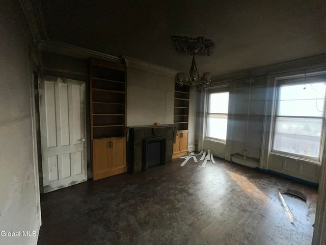 369 Madison Avenue, Albany, NY 12210