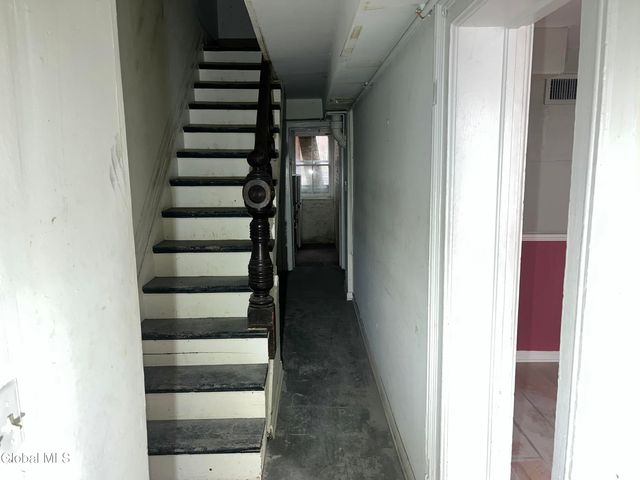 369 Madison Avenue, Albany, NY 12210