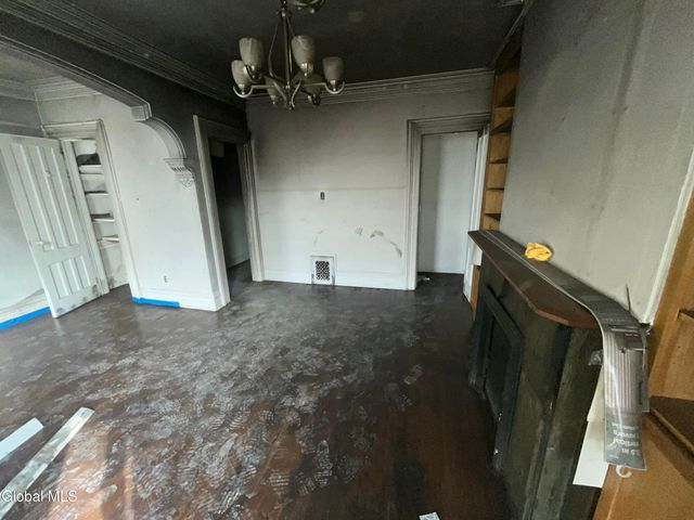 369 Madison Avenue, Albany, NY 12210