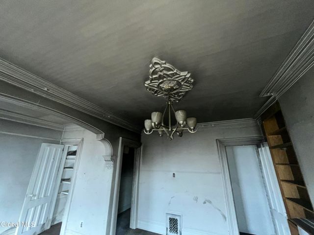 369 Madison Avenue, Albany, NY 12210