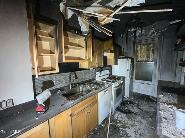 369 Madison Avenue, Albany, NY 12210