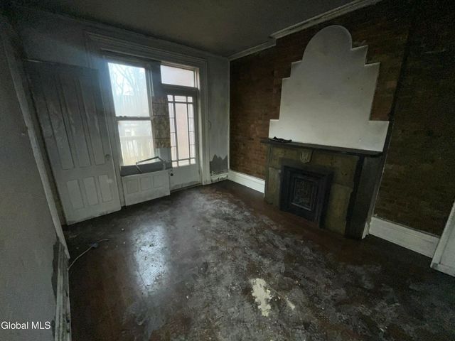 369 Madison Avenue, Albany, NY 12210