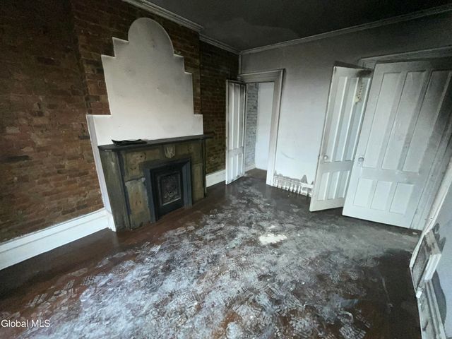 369 Madison Avenue, Albany, NY 12210