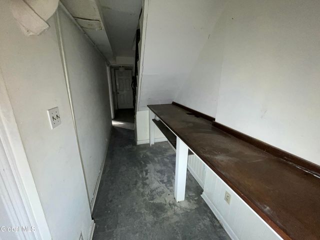 369 Madison Avenue, Albany, NY 12210