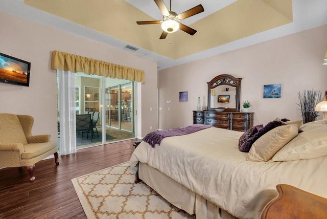 2221 VALRICO FOREST DRIVE, Valrico, FL 33594