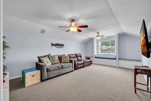 2221 VALRICO FOREST DRIVE, Valrico, FL 33594