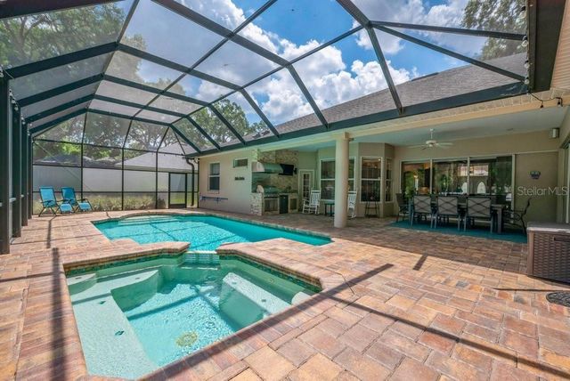 2221 VALRICO FOREST DRIVE, Valrico, FL 33594