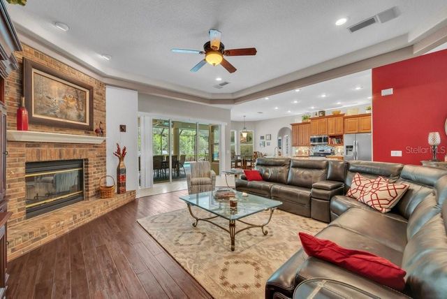 2221 VALRICO FOREST DRIVE, Valrico, FL 33594
