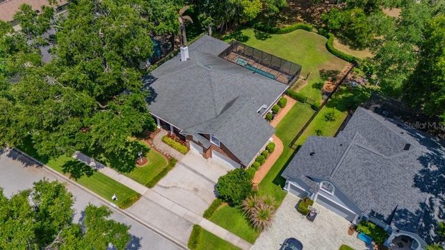 2221 VALRICO FOREST DRIVE, Valrico, FL 33594