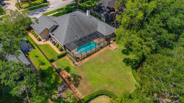 2221 VALRICO FOREST DRIVE, Valrico, FL 33594