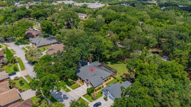 2221 VALRICO FOREST DRIVE, Valrico, FL 33594