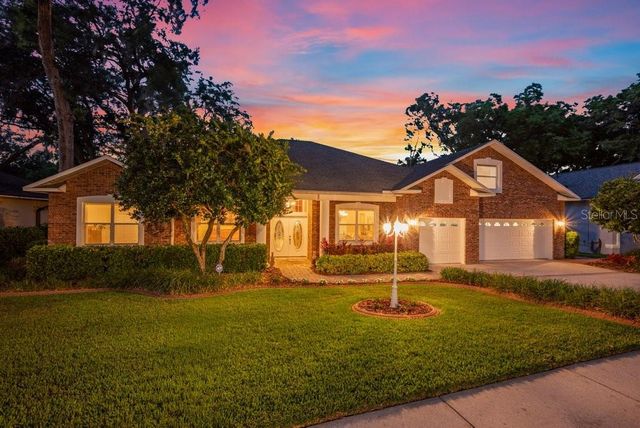 2221 VALRICO FOREST DRIVE, Valrico, FL 33594