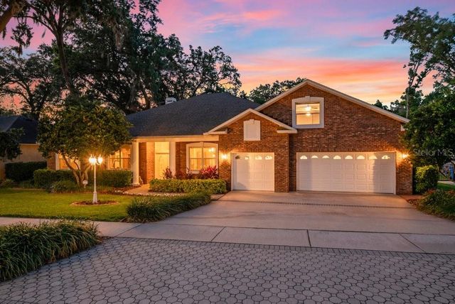 2221 VALRICO FOREST DRIVE, Valrico, FL 33594