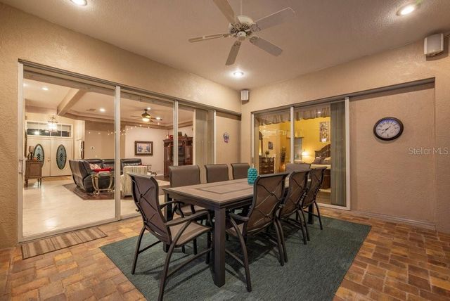 2221 VALRICO FOREST DRIVE, Valrico, FL 33594