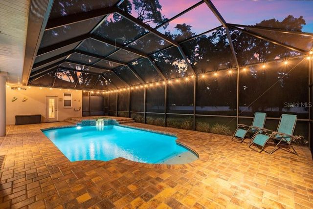 2221 VALRICO FOREST DRIVE, Valrico, FL 33594