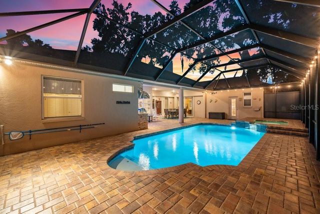 2221 VALRICO FOREST DRIVE, Valrico, FL 33594