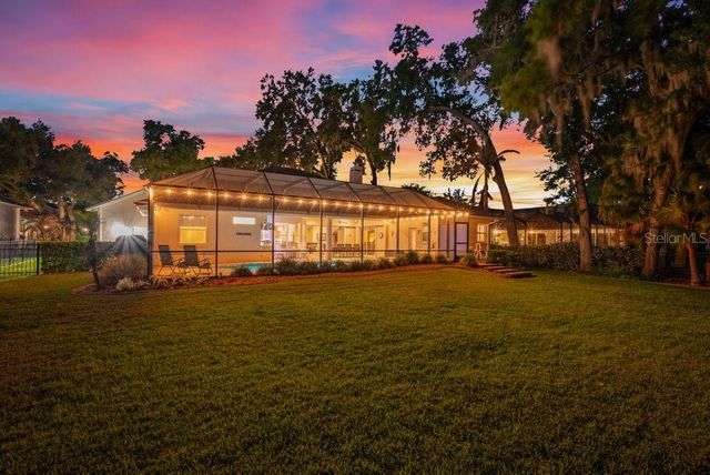2221 VALRICO FOREST DRIVE, Valrico, FL 33594