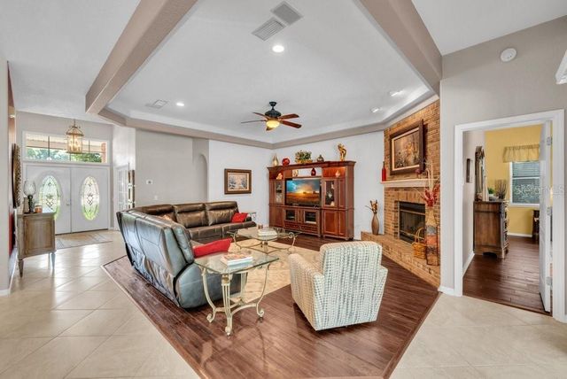 2221 VALRICO FOREST DRIVE, Valrico, FL 33594