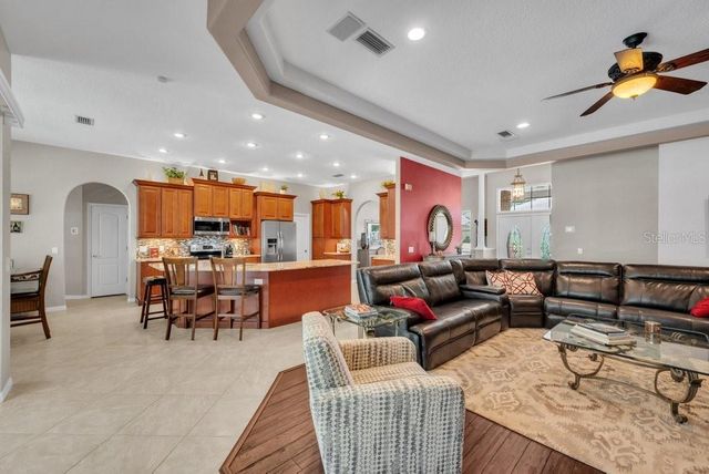 2221 VALRICO FOREST DRIVE, Valrico, FL 33594