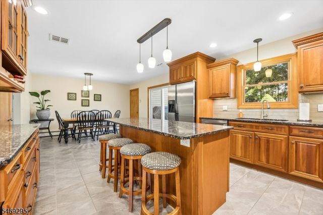 48 Greenrale Ave, Wayne Twp., NJ 07470