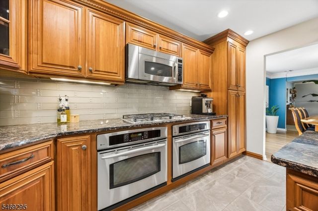48 Greenrale Ave, Wayne Twp., NJ 07470