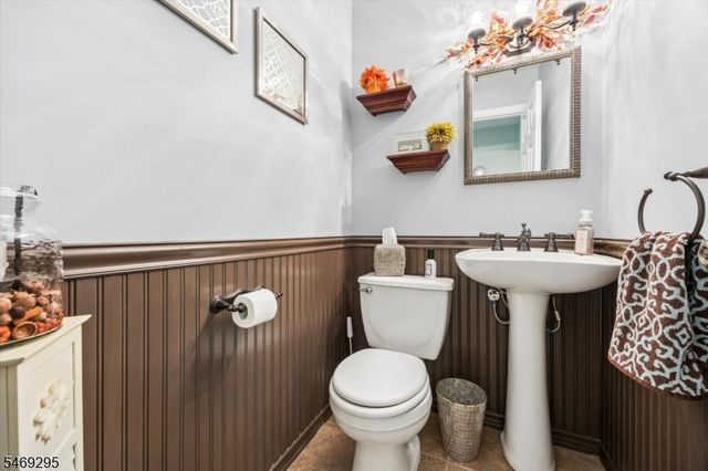 48 Greenrale Ave, Wayne Twp., NJ 07470