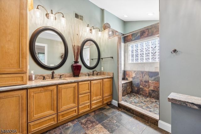 48 Greenrale Ave, Wayne Twp., NJ 07470