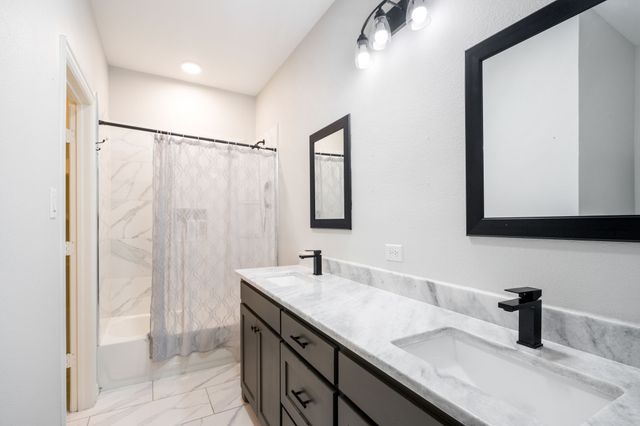 3505 Wood Oak Drive, Balch Springs, TX 75180