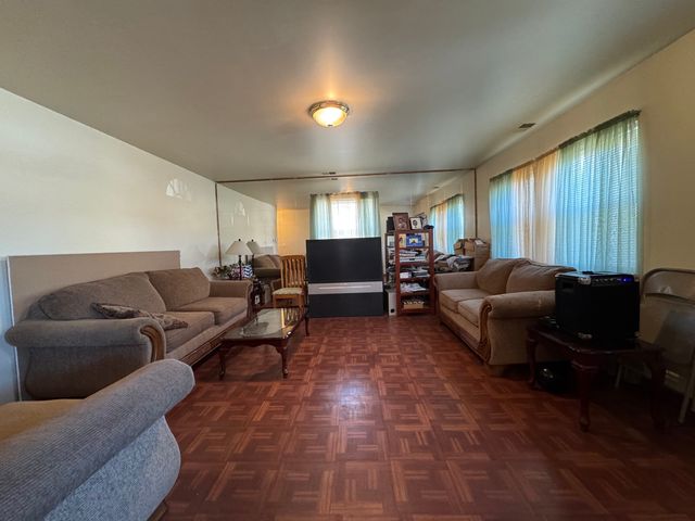 1946 Beacon Court, Chicago Heights, IL 60411