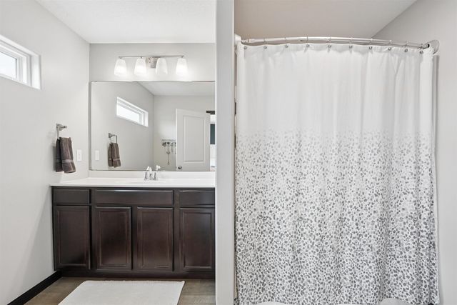 1255 Partridge Lane, Waterloo, IA 50701