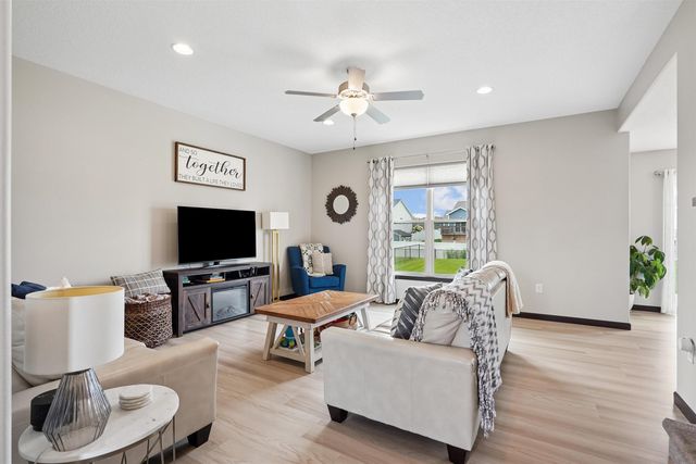 1255 Partridge Lane, Waterloo, IA 50701