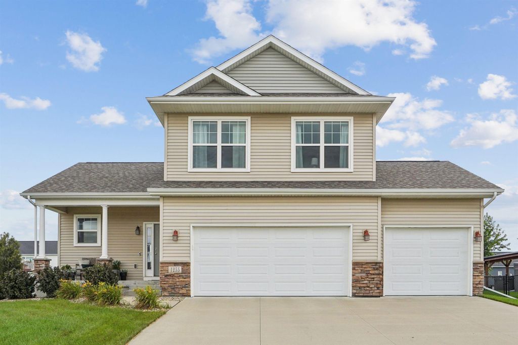 1255 Partridge Lane, Waterloo, IA 50701