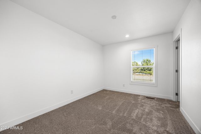 13271 E Courtney Lane, Mayer, AZ 86333