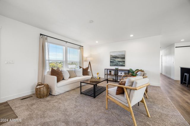 13271 E Courtney Lane, Mayer, AZ 86333