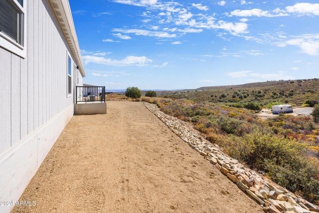 13271 E Courtney Lane, Mayer, AZ 86333