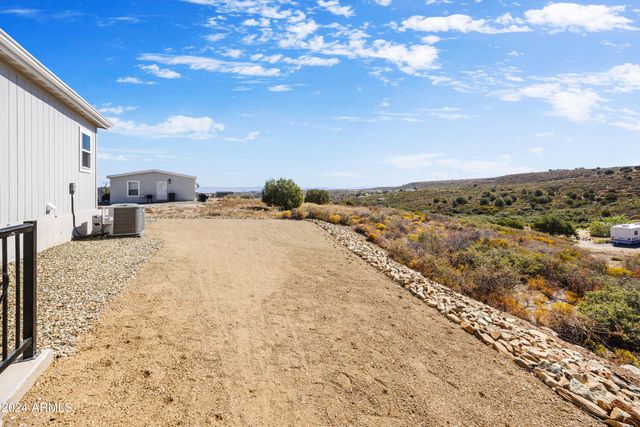 13271 E Courtney Lane, Mayer, AZ 86333