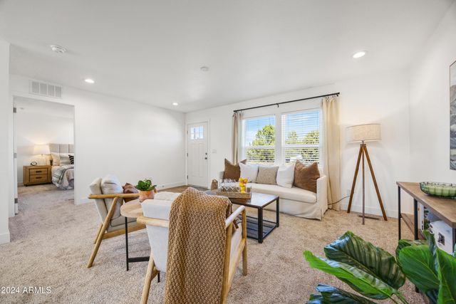 13271 E Courtney Lane, Mayer, AZ 86333