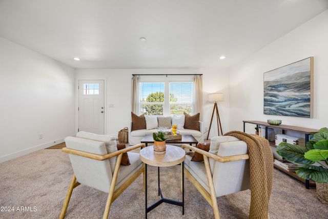 13271 E Courtney Lane, Mayer, AZ 86333